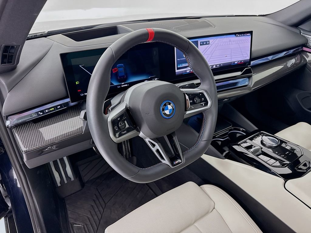 Used 2025 BMW i5 M60 w/ Premium Package AWD/4WD image 4