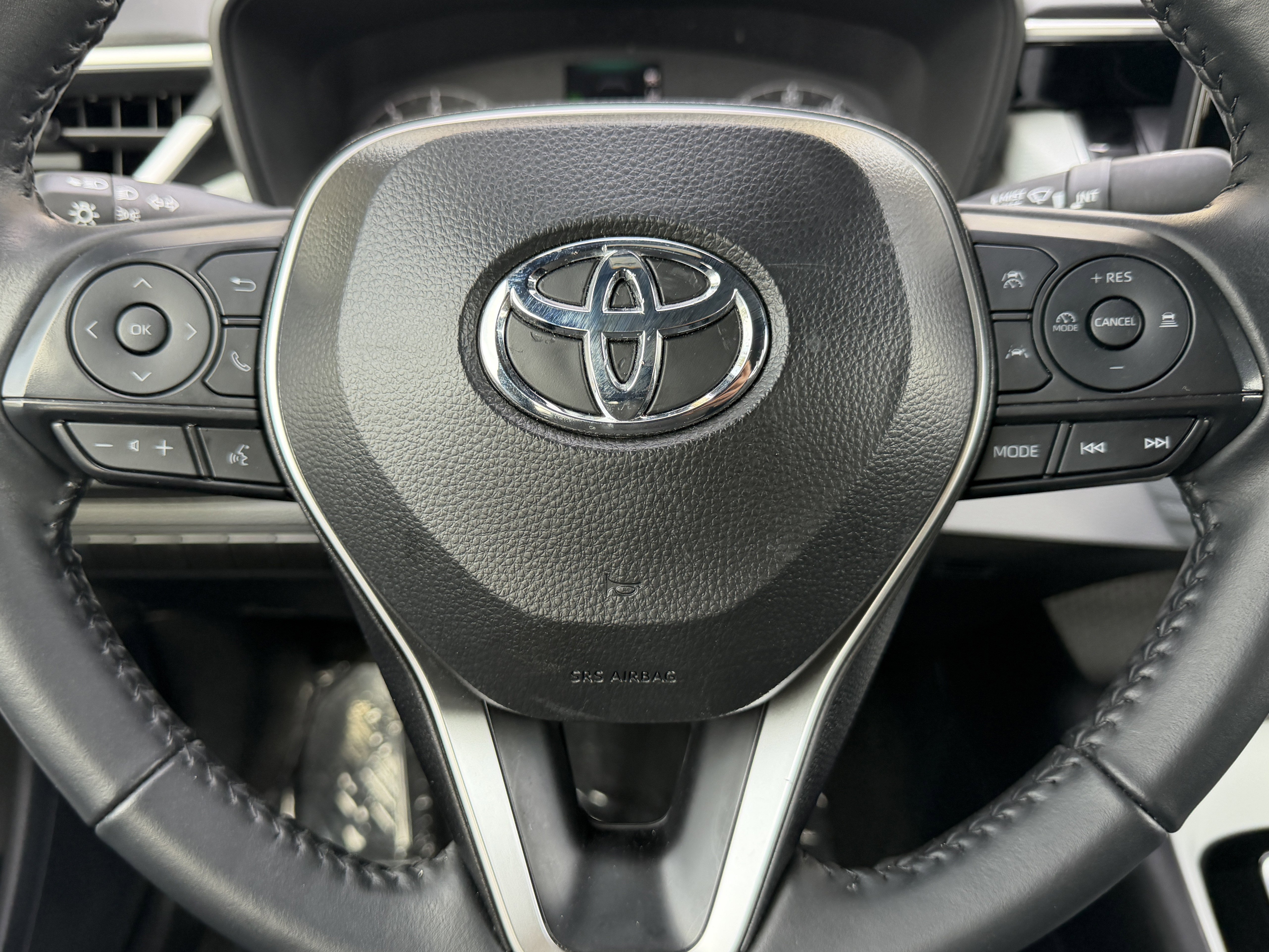 Used 2025 Toyota Corolla SE FWD image 33