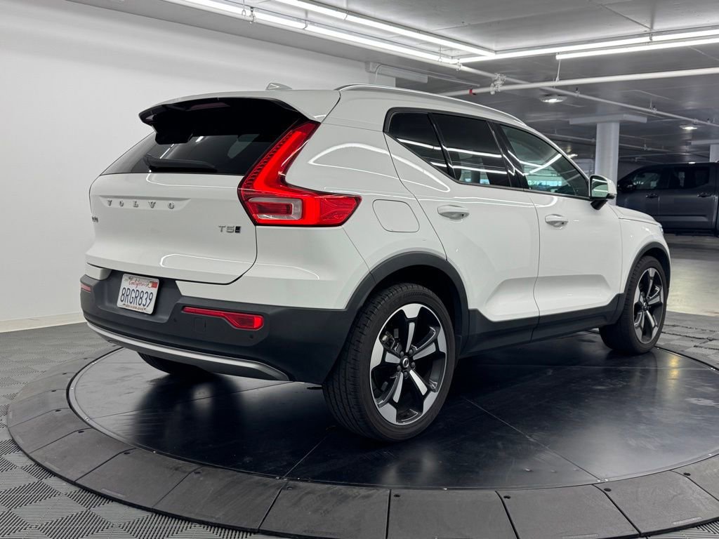 Used 2020 Volvo XC40 T5 Momentum w/ Protection Package Premier AWD/4WD image 5