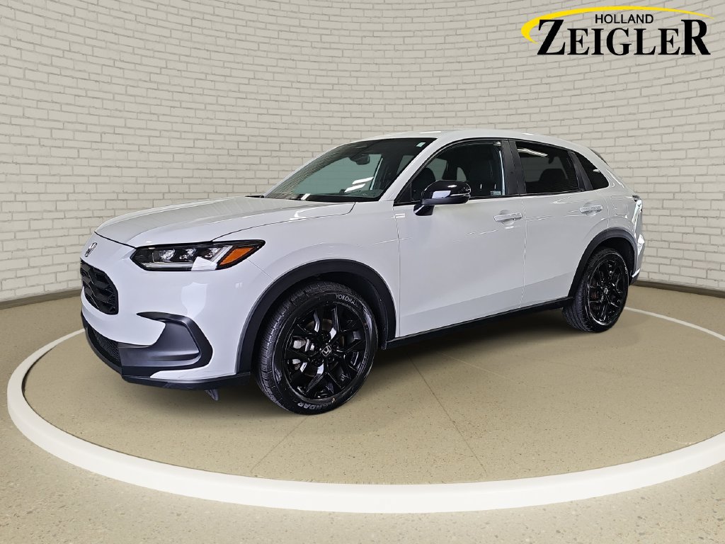 Used 2024 Honda HR-V Sport image 1