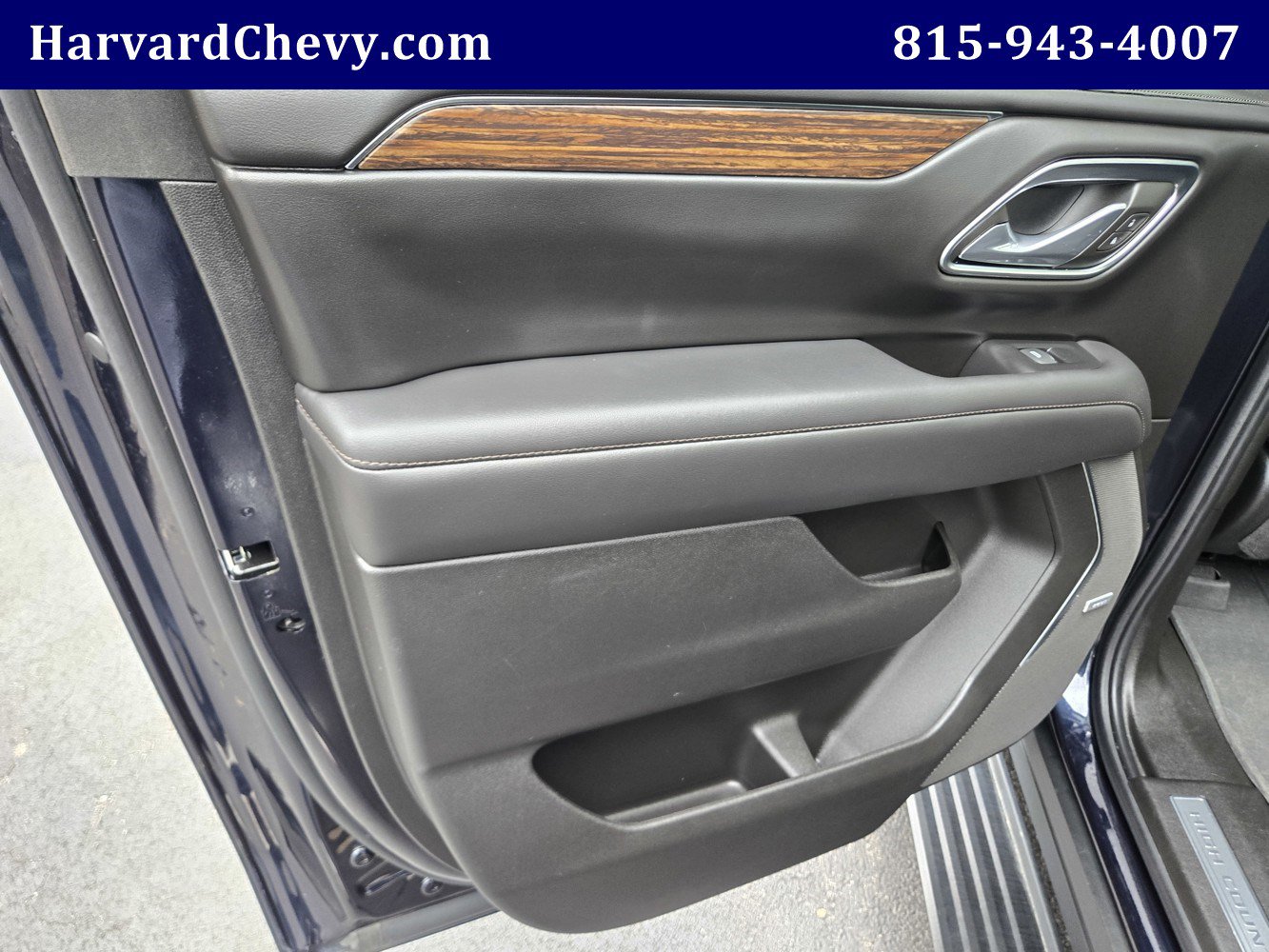 Certified 2024 Chevrolet Suburban High Country AWD/4WD image 35