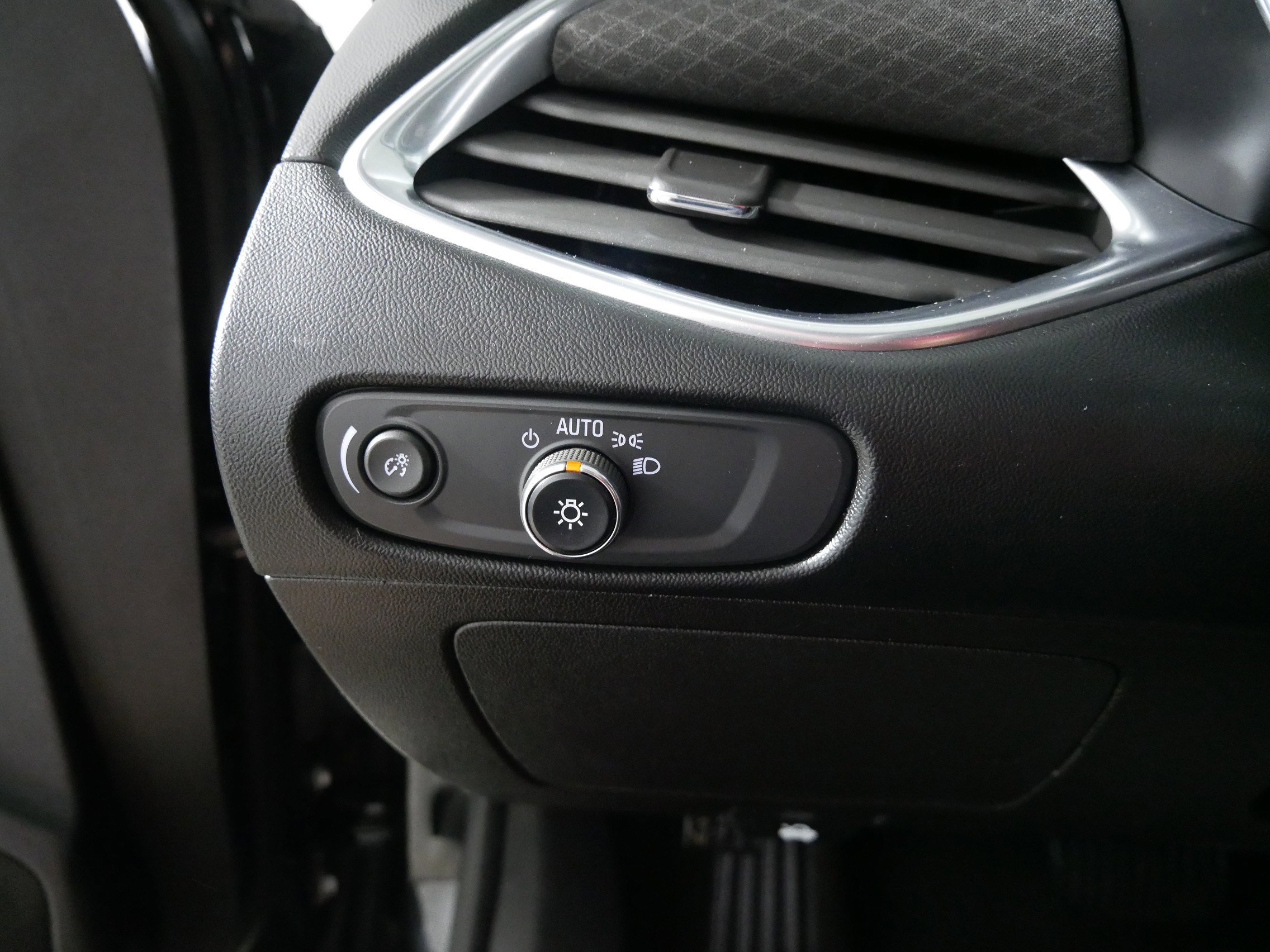 Used 2021 Chevrolet Malibu LT FWD image 26