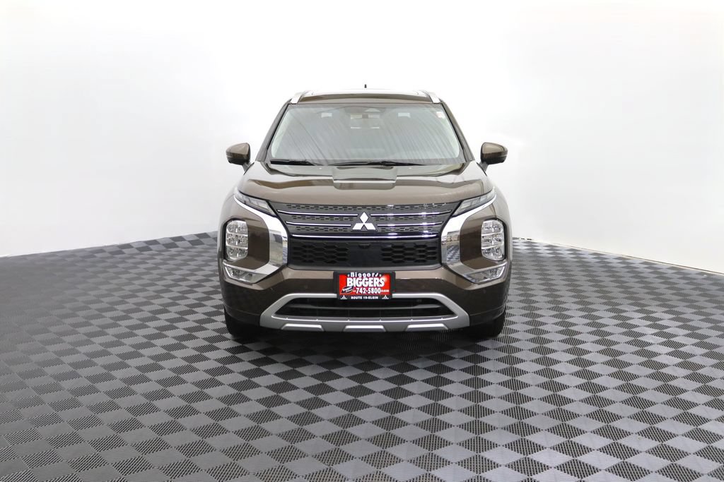 Used 2024 Mitsubishi Outlander SEL FWD image 2
