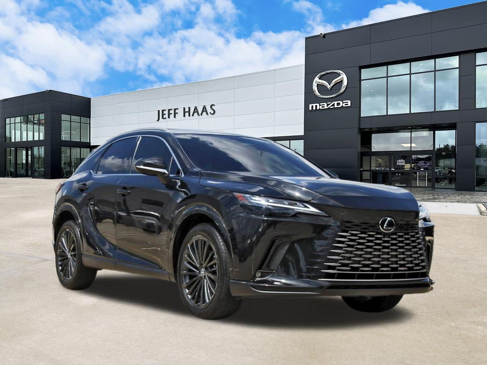 Used 2025 Lexus RX 350 Premium w/ Convenience Package FWD image 4