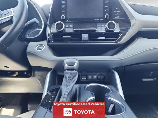 Certified 2021 Toyota Highlander XLE AWD/4WD image 13