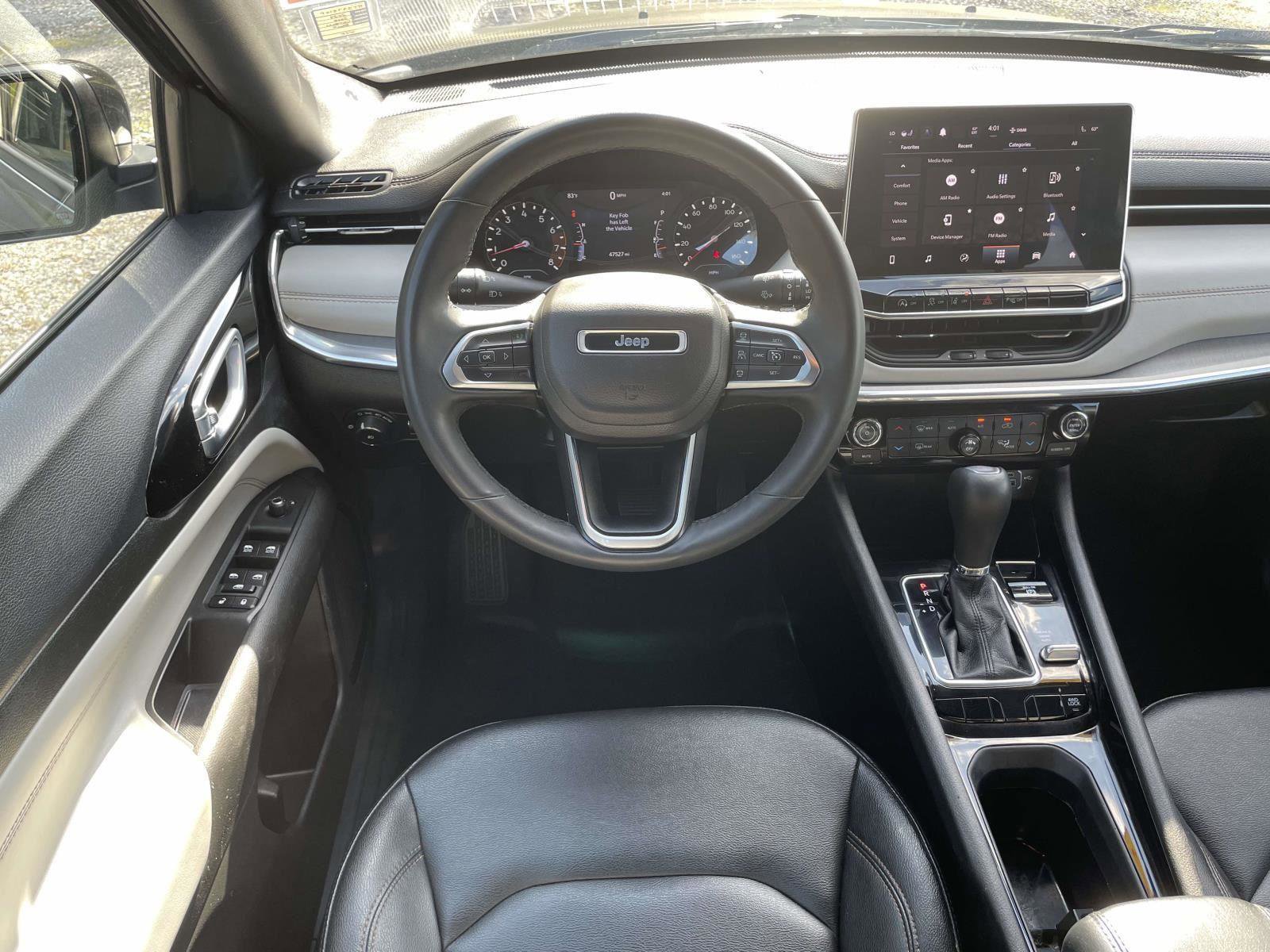 Used 2024 Jeep Compass Limited image 2