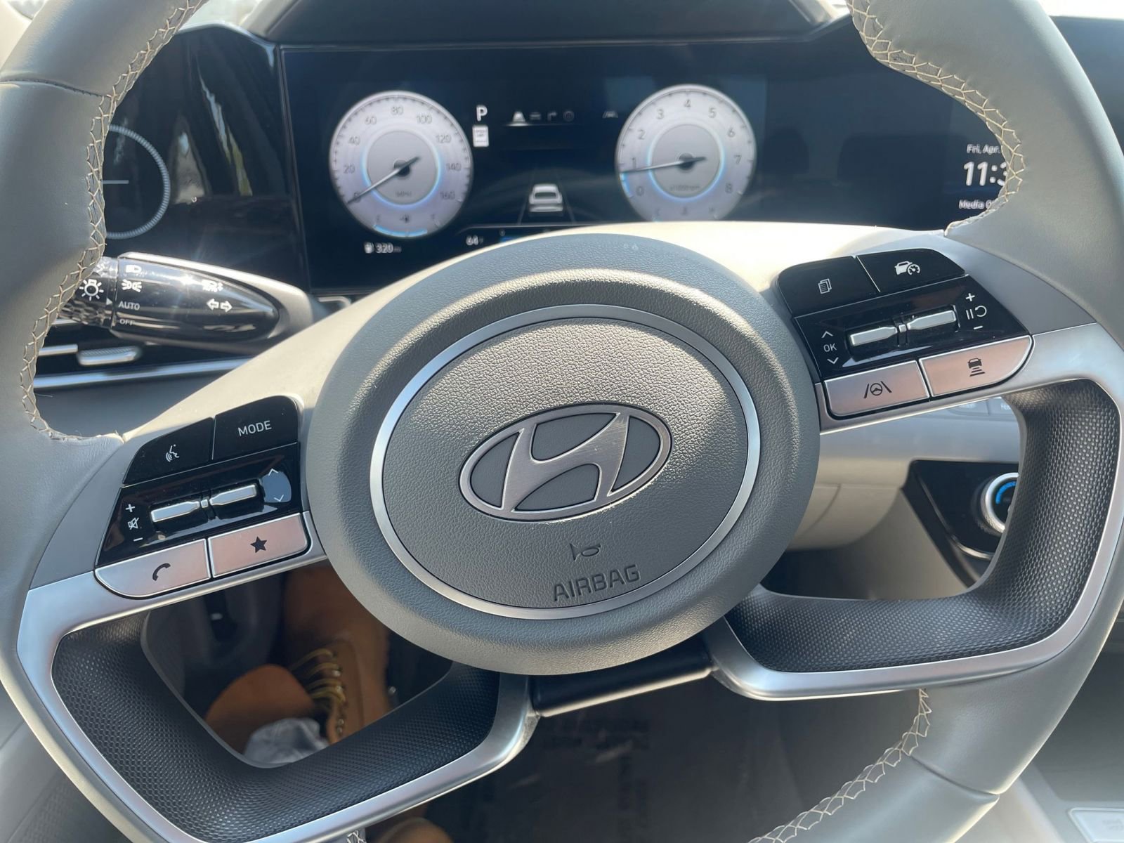 Used 2025 Hyundai Elantra SEL image 28