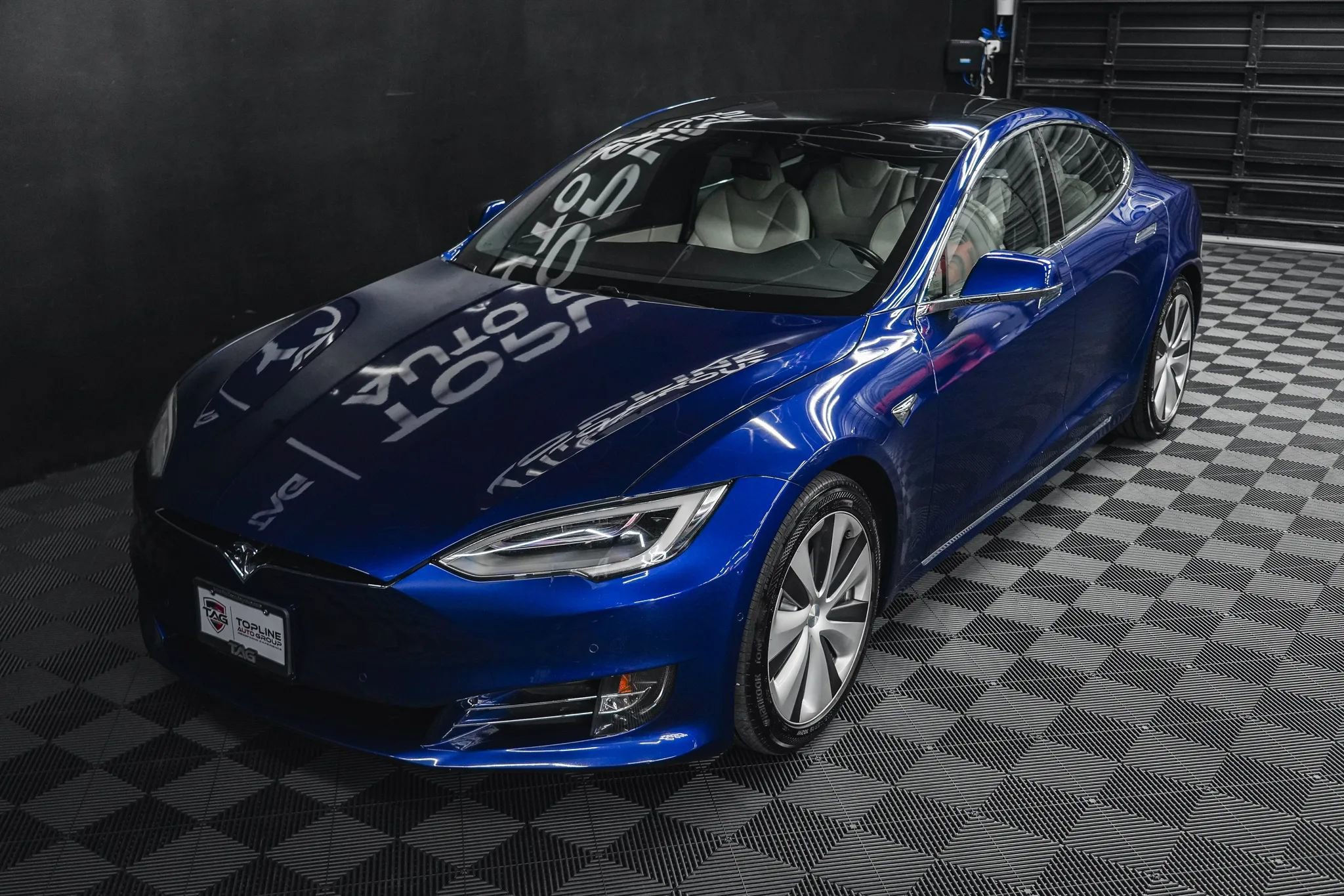Used 2020 Tesla Model S AWD image 30