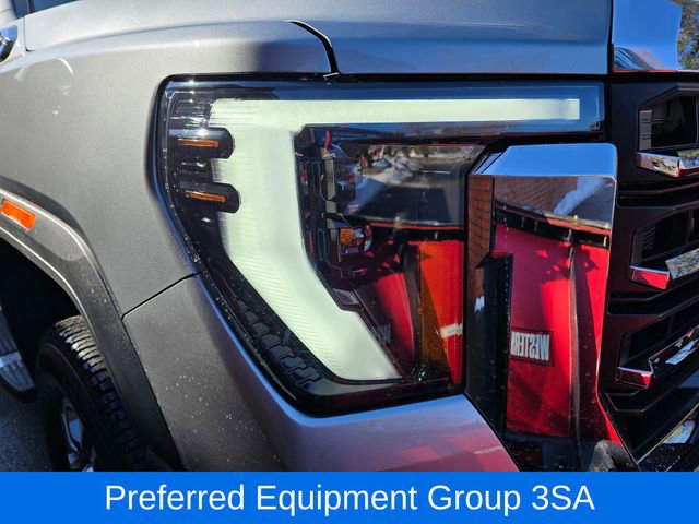 Used 2025 GMC Sierra 2500 SLE w/ SLE Value Package; image 5