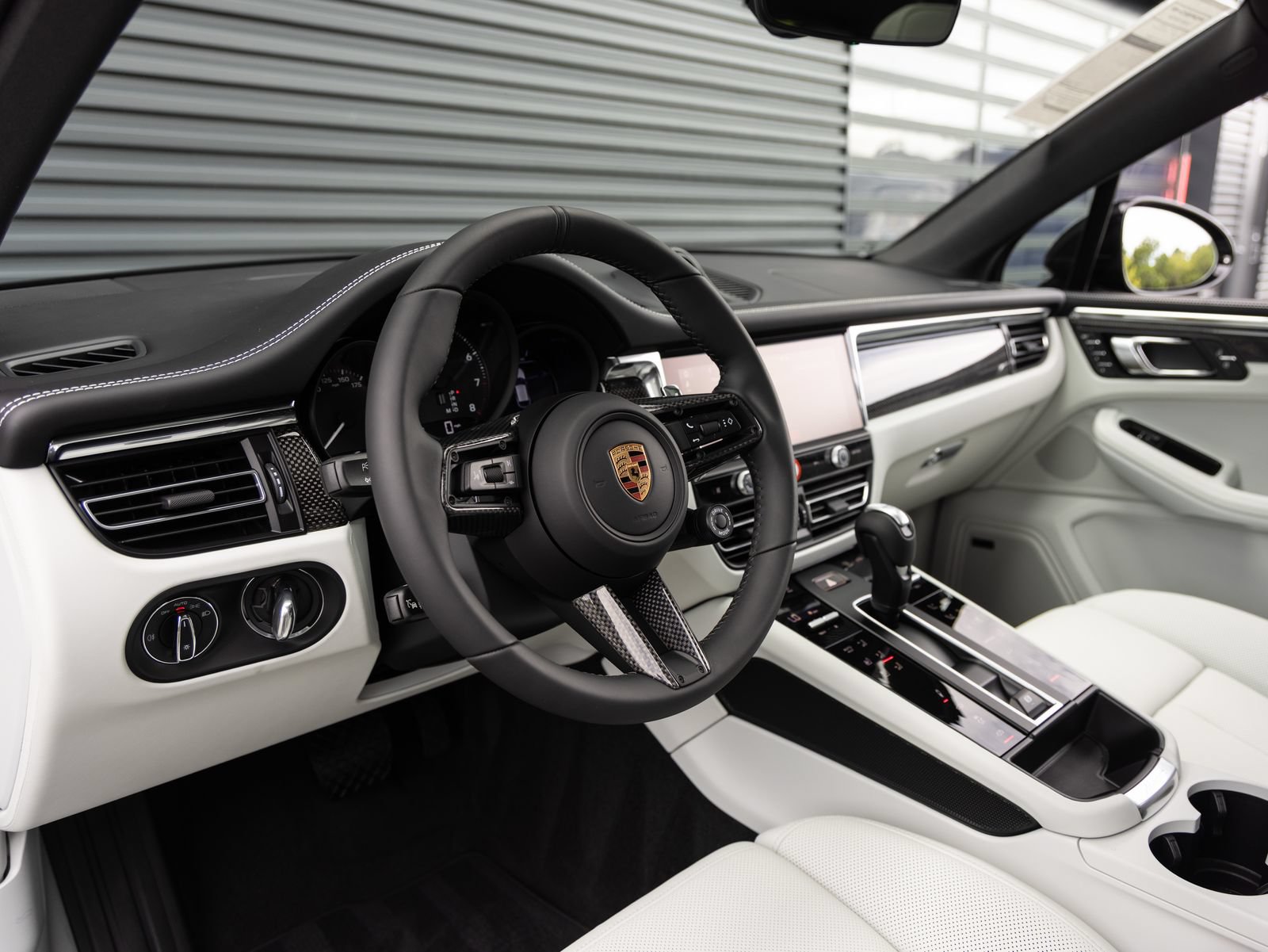 New 2026 Porsche Macan GTS AWD/4WD image 4
