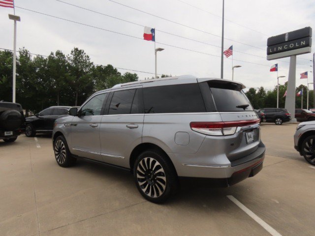 Certified 2024 Lincoln Navigator Black Label AWD/4WD image 15