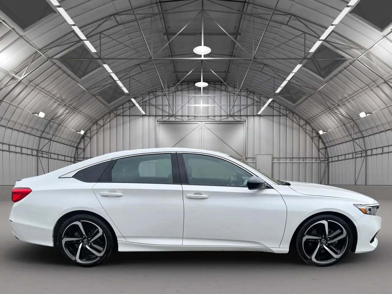 Used 2021 Honda Accord Sport image 3