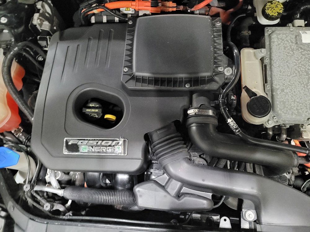 Used 2013 Ford Fusion Energi SE FWD image 30