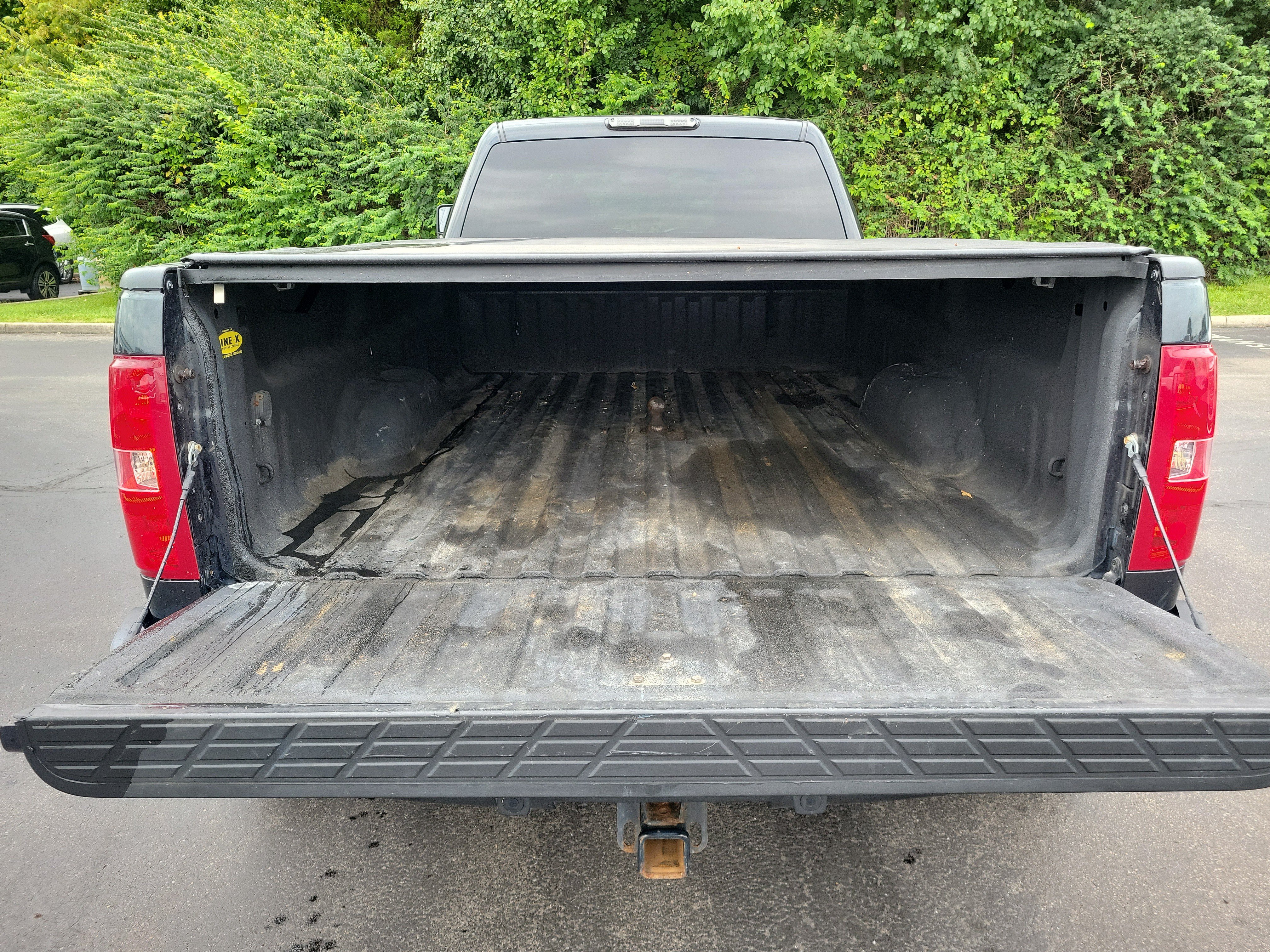 Used 2009 GMC Sierra 3500 SLT w/ SLT Convenience Package AWD/4WD image 7