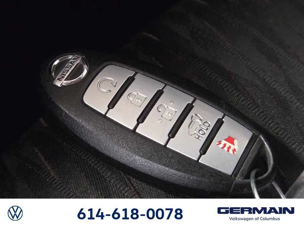 Used 2017 Nissan Rogue SV w/ SV Premium Package AWD/4WD image 40