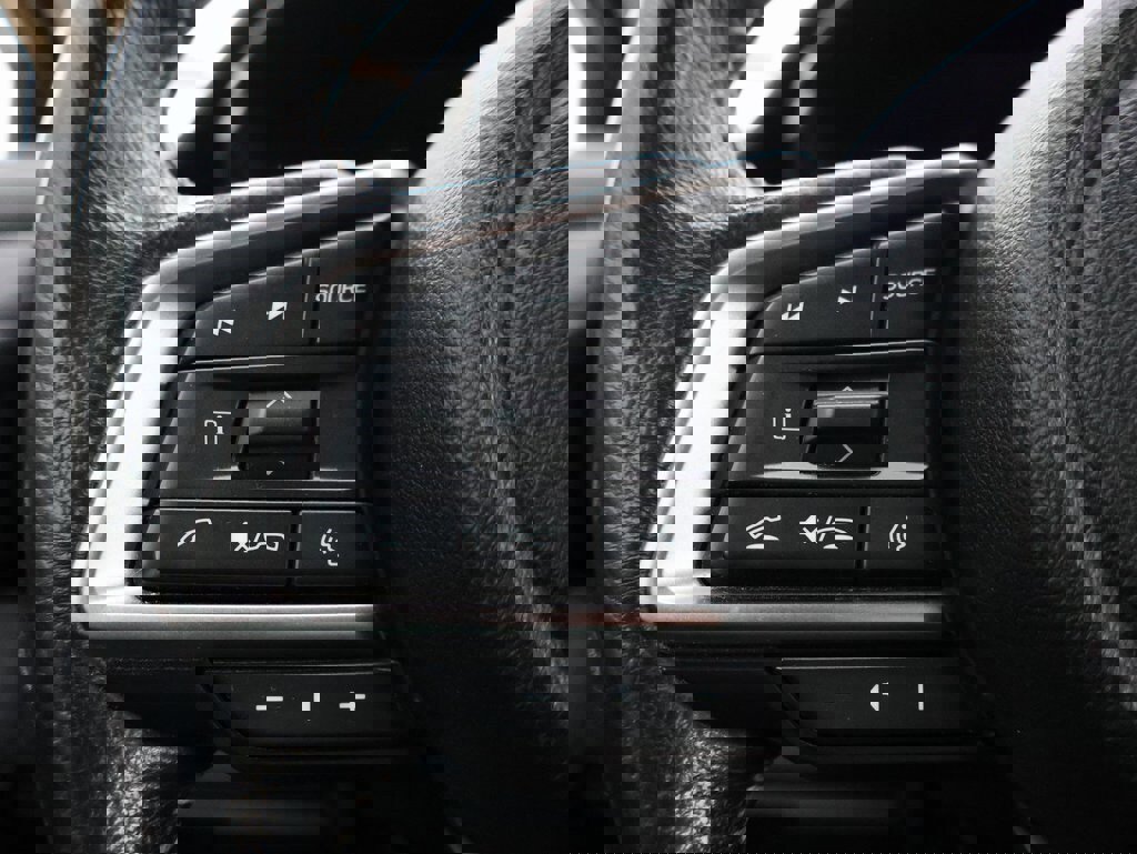 Used 2023 Subaru Outback Premium image 28