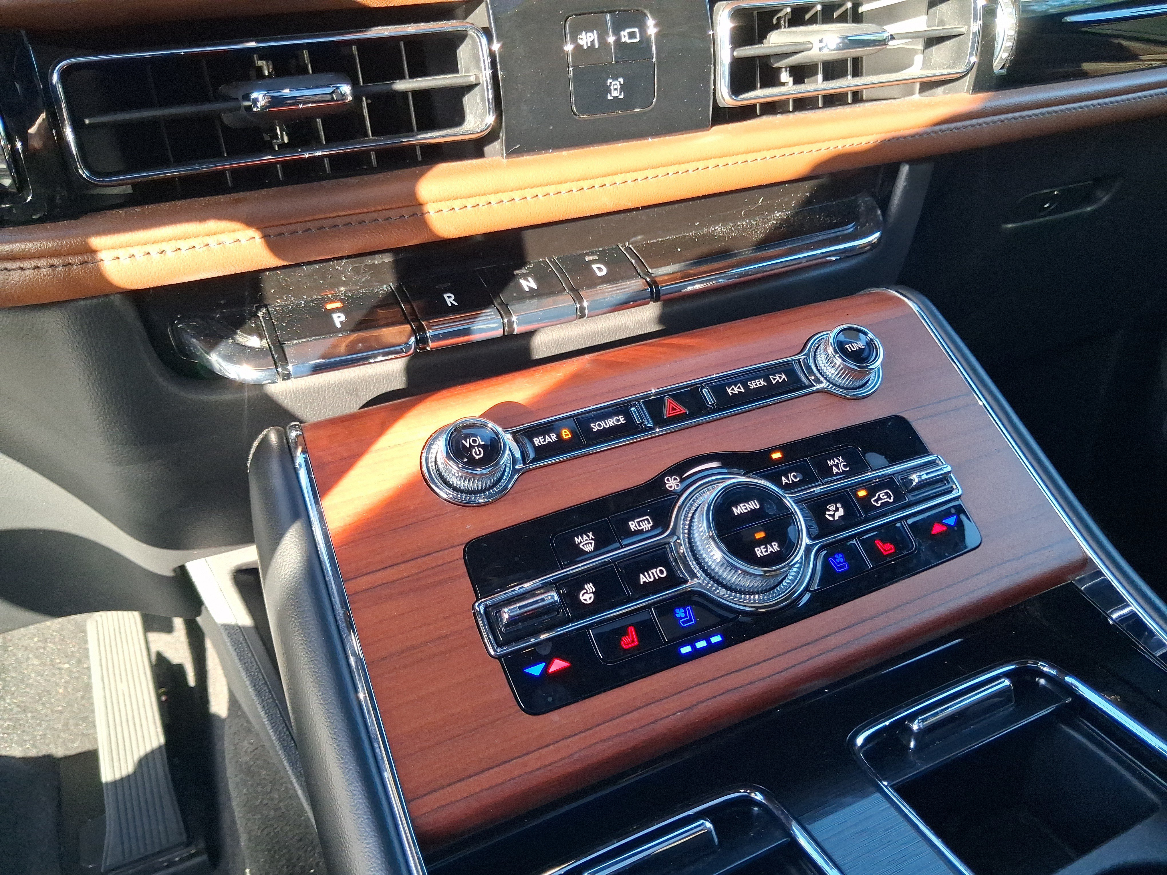 Certified 2024 Lincoln Aviator Reserve w/ Jet Package RWD image 21