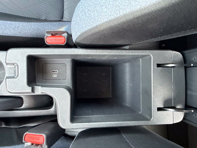 Used 2025 Nissan Versa SV FWD image 22