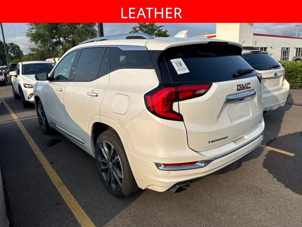 Used 2020 GMC Terrain Denali w/ Denali Premium Package AWD/4WD image 4