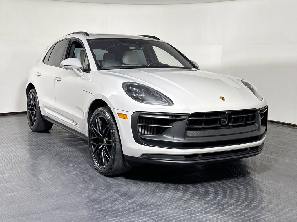 Certified 2024 Porsche Macan GTS AWD/4WD image 9