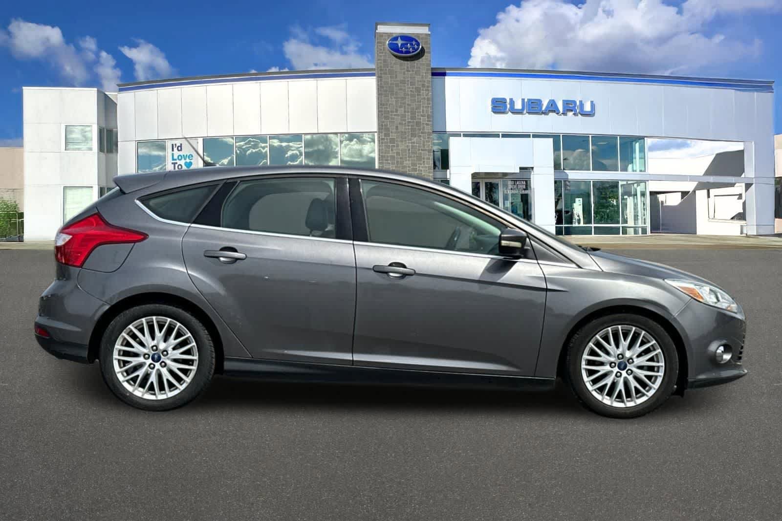 Used 2012 Ford Focus SEL FWD image 6