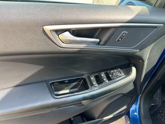 Used 2020 Ford Edge SEL w/ Convenience Package AWD/4WD image 9