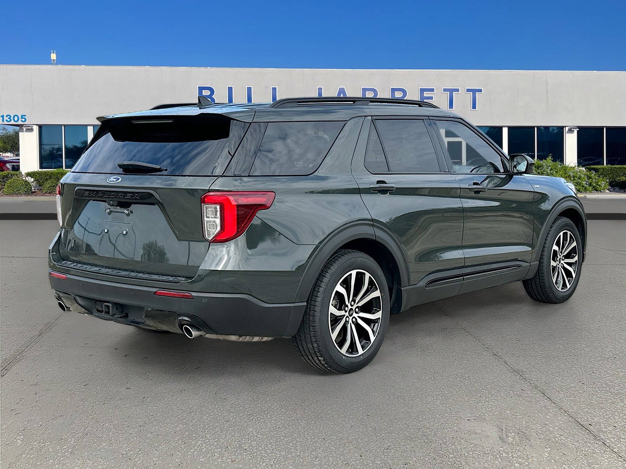 Certified 2022 Ford Explorer ST-Line w/ Class IV Trailer Tow Package image 7