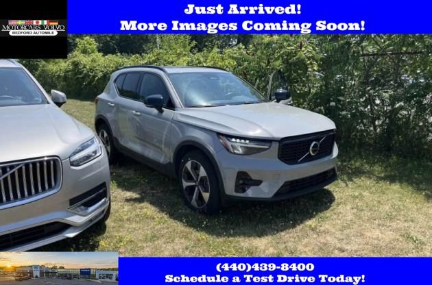 Used 2024 Volvo XC40 B5 Plus w/ Climate Package