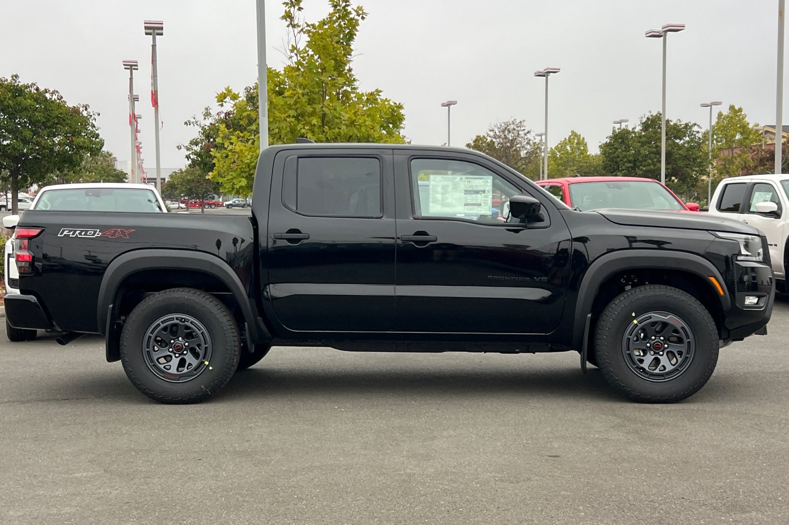 New 2027 Nissan Frontier PRO-4X w/ Pro Convenience Package AWD/4WD image 3