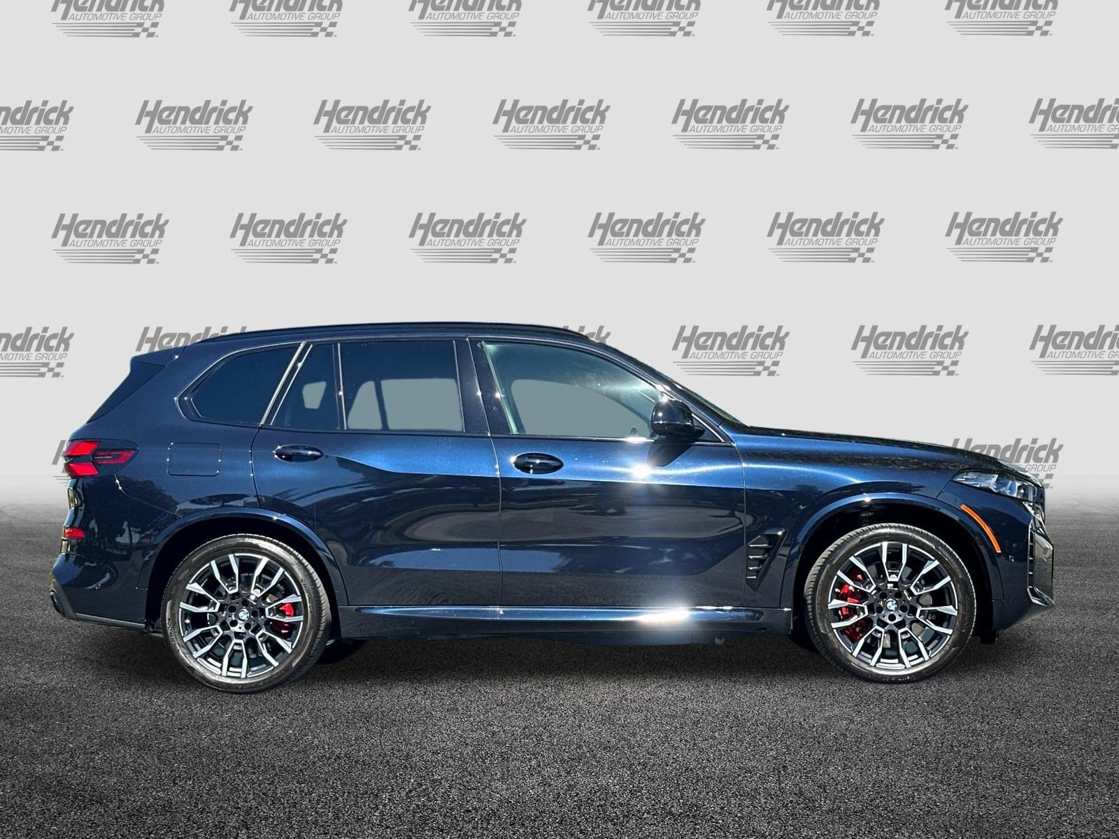 Certified 2026 BMW X5 M60i AWD/4WD image 3
