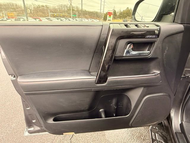 Used 2020 Toyota 4Runner TRD Off-Road AWD/4WD image 10