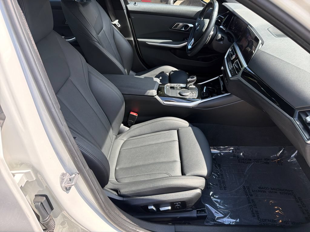Used 2019 BMW 330i Sedan w/ Convenience Package RWD image 13