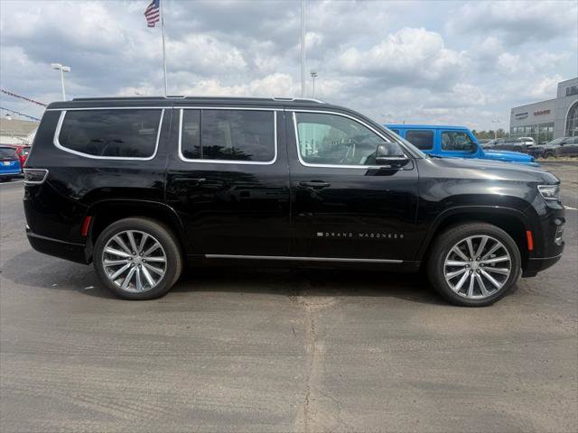 Certified 2022 Jeep Grand Wagoneer Series II AWD/4WD image 2