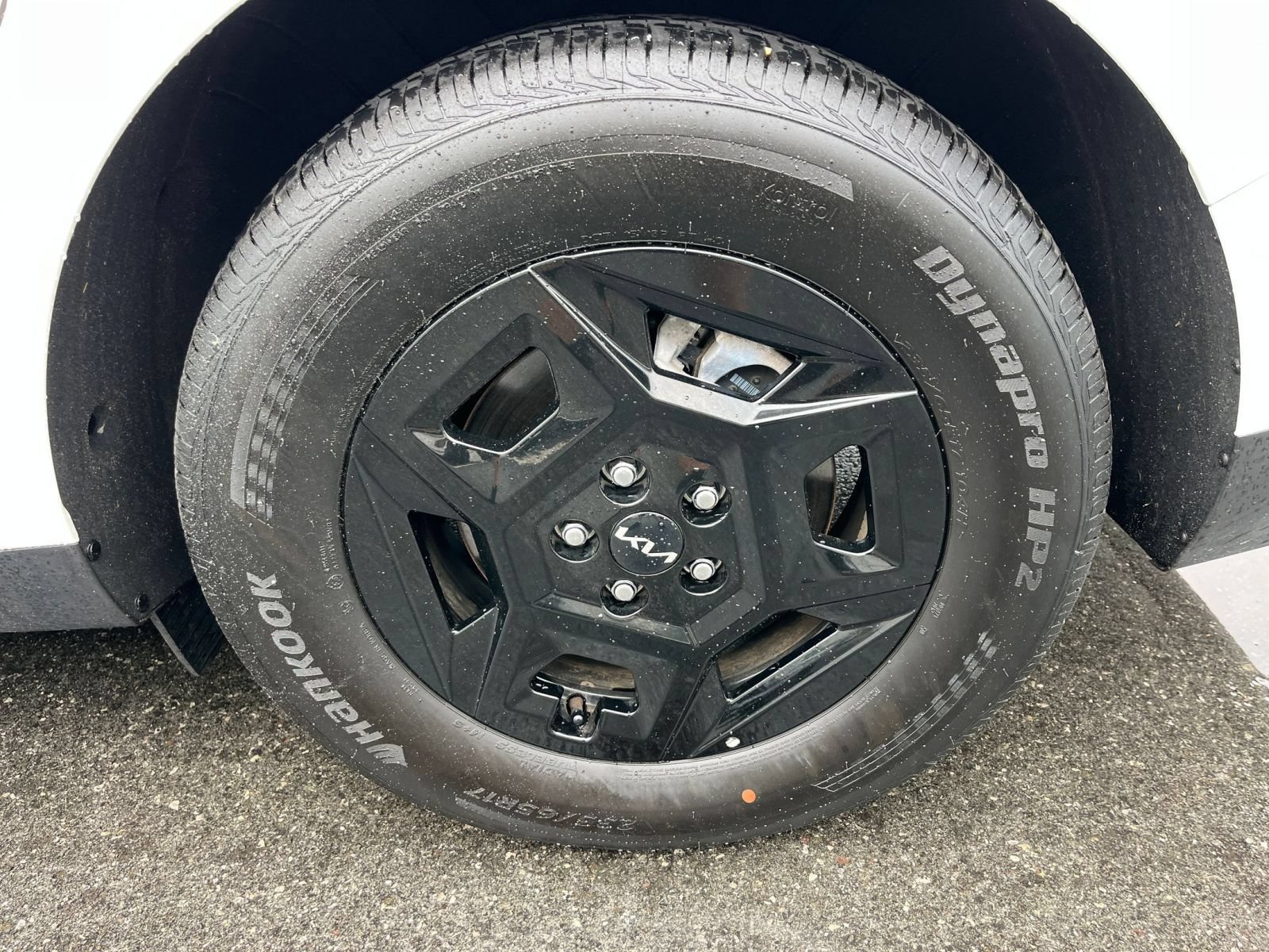 Used 2026 Kia Carnival FWD image 32