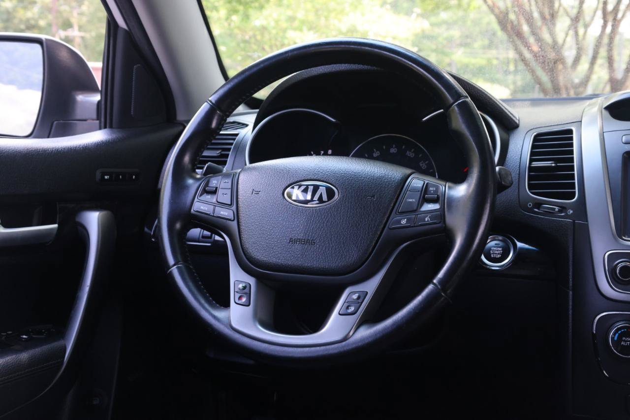 Used 2014 Kia Sorento SX w/ 3rd Row Package FWD image 9