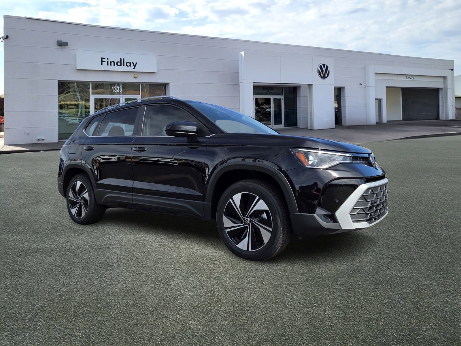 New 2025 Volkswagen Taos SE image 2