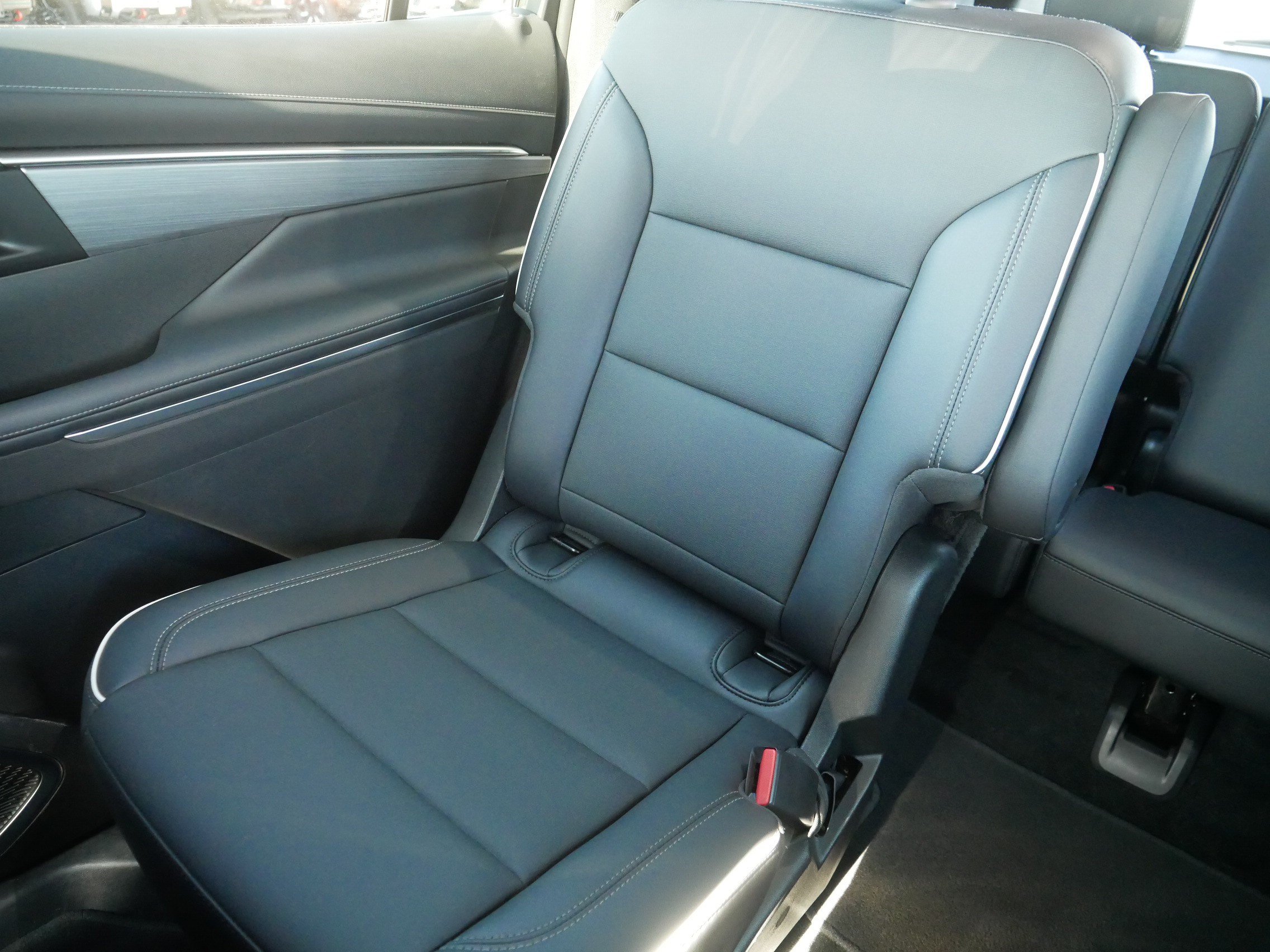 Used 2026 Buick Enclave Preferred AWD/4WD image 12