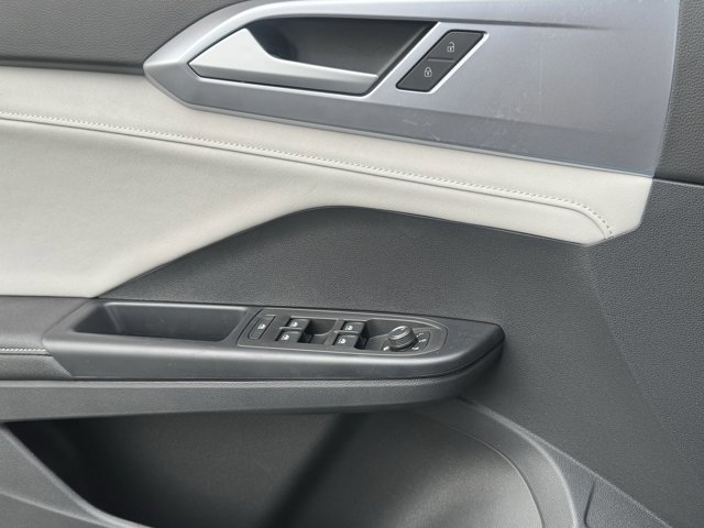 New 2026 Volkswagen Taos SE AWD/4WD image 25