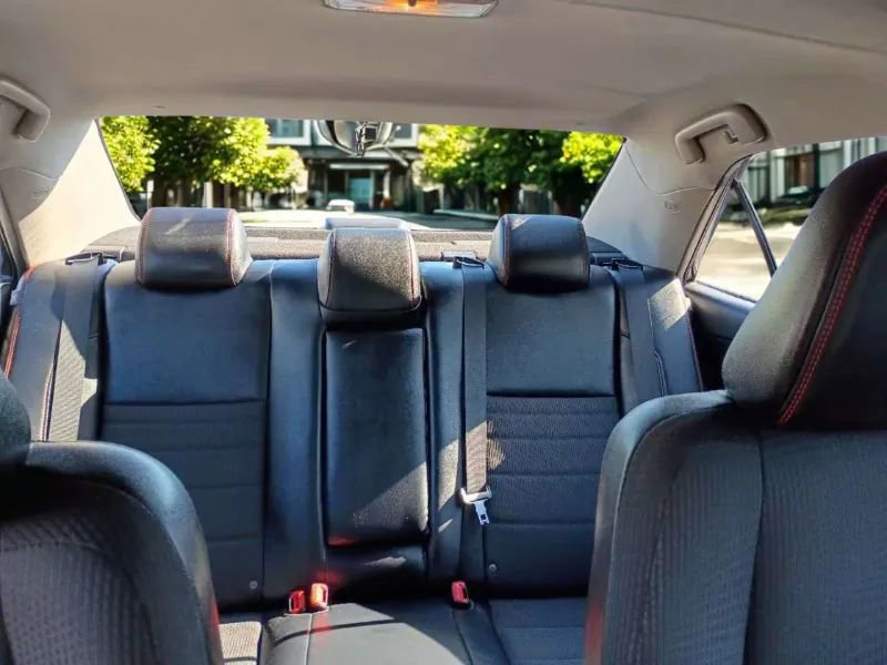 Used 2017 Toyota Camry XSE image 3