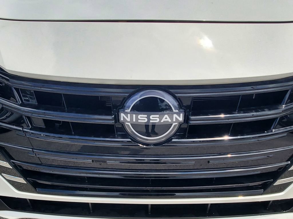 New 2025 Nissan Versa SV w/ Trunk Package FWD image 13
