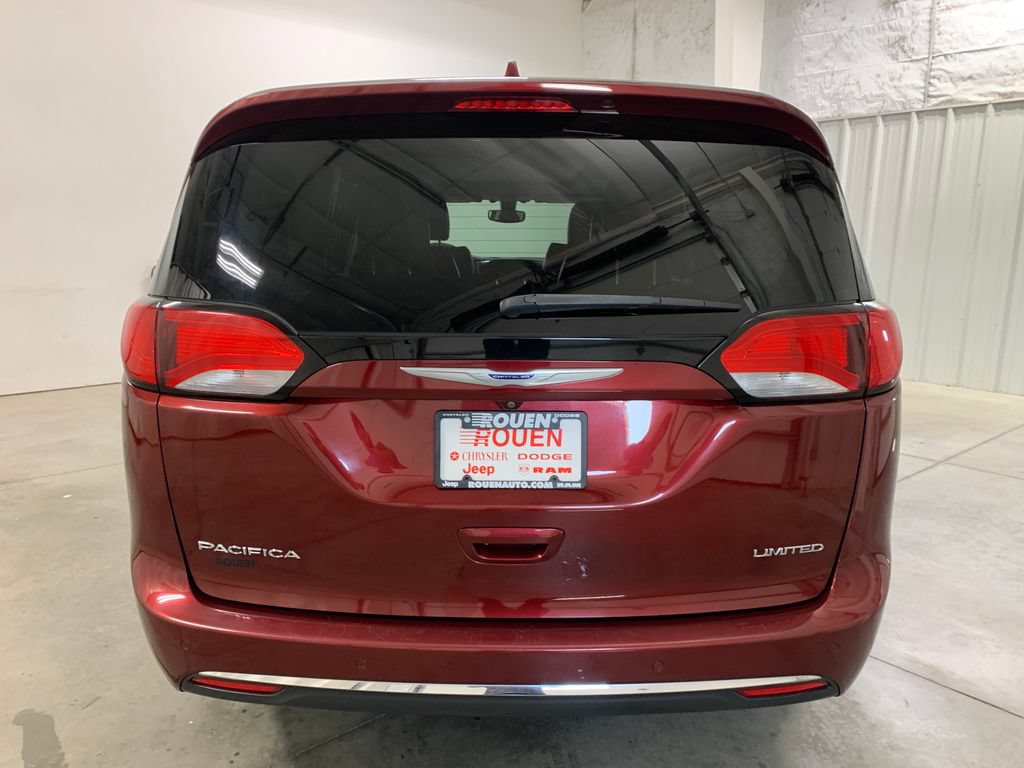 Used 2019 Chrysler Pacifica Limited FWD image 29