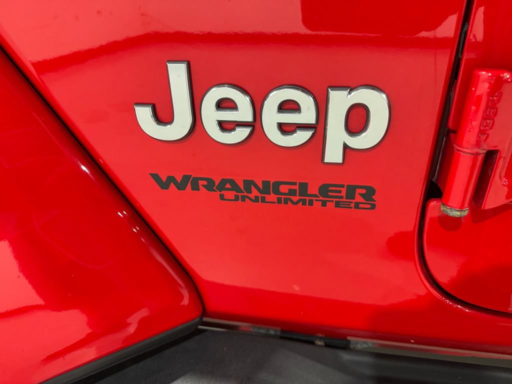 Used 2021 Jeep Wrangler Unlimited Sahara w/ Uconnect 4C Nav & Sound Group AWD/4WD image 28