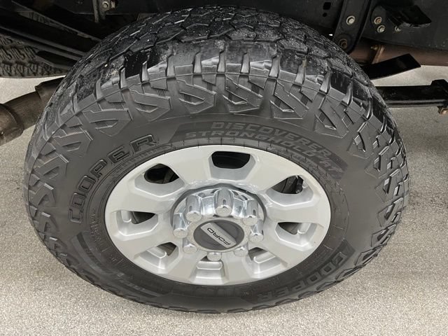 Used 2023 Ford F250 XLT w/ Camper Package AWD/4WD image 17