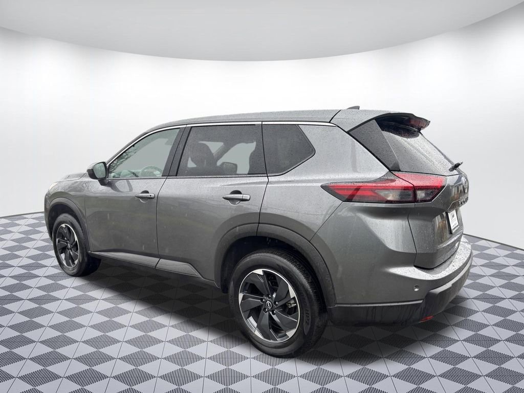 Used 2025 Nissan Rogue SV image 5