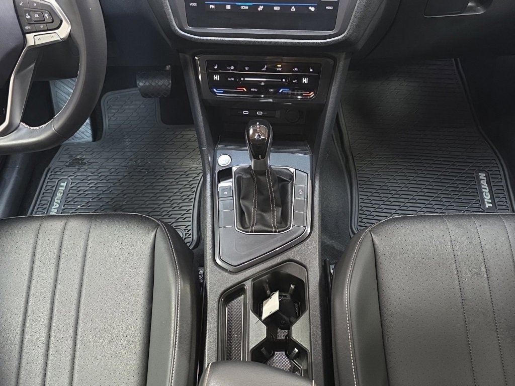 Used 2023 Volkswagen Tiguan SE image 25