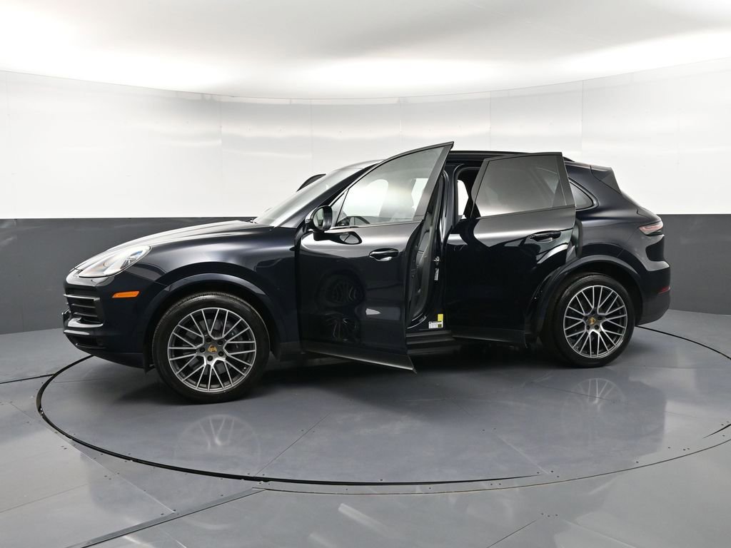 Certified 2022 Porsche Cayenne AWD/4WD image 37