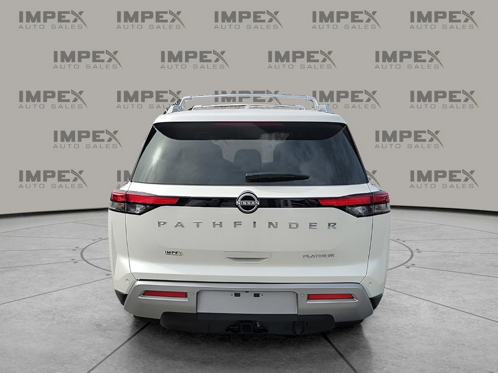 Used 2024 Nissan Pathfinder Platinum image 4