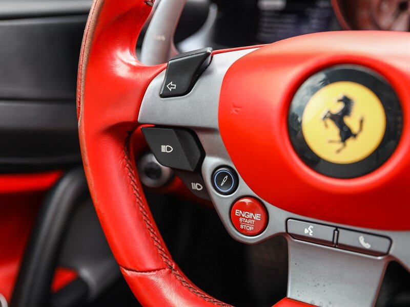 Used 2017 Ferrari GTC4Lusso AWD/4WD image 17