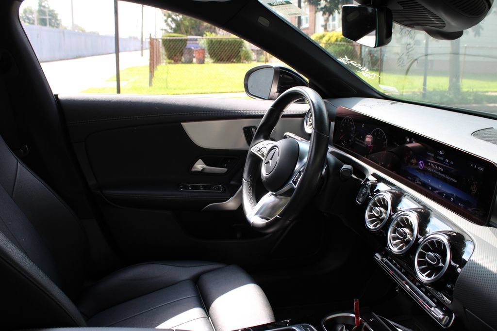 Used 2025 Mercedes-Benz CLA 250 image 20