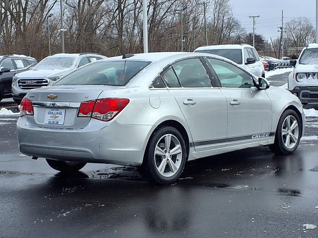 Used 2015 Chevrolet Cruze LT image 2